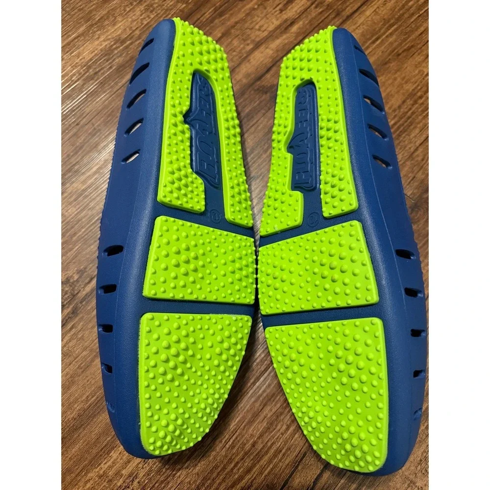 Floaters Men's Blue Slip On Water Shoes Perforated Size 12 Slip On Clogs Driving